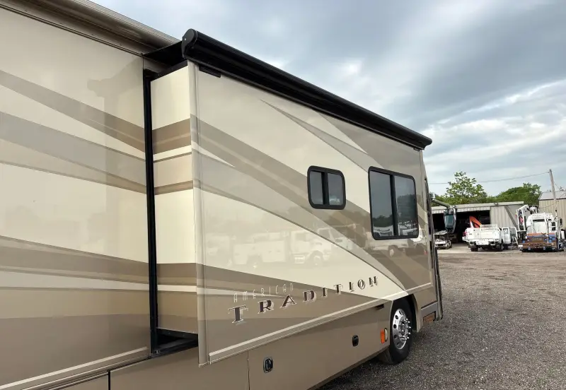 2006 Fleetwood American Tradition photo 64