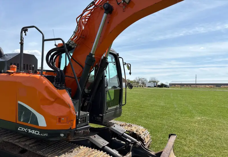 2018 Doosan DX140LCR-5 photo 32