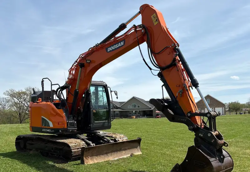 2018 Doosan DX140LCR-5 photo 3