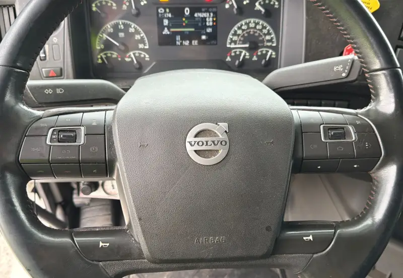 2023 Volvo VNL 860 photo 42