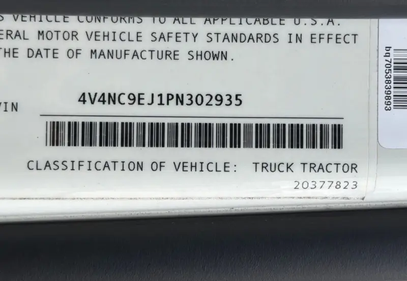 2023 Volvo VNL 860 photo 101