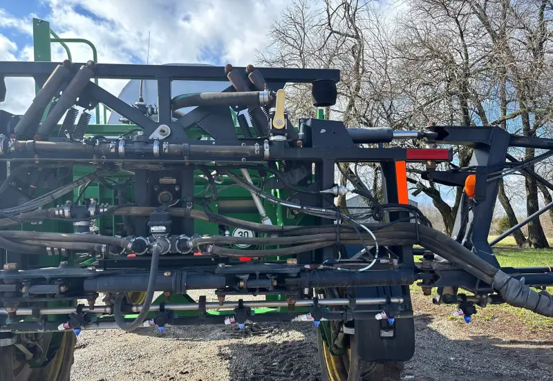 2011 John Deere 4730 photo 30