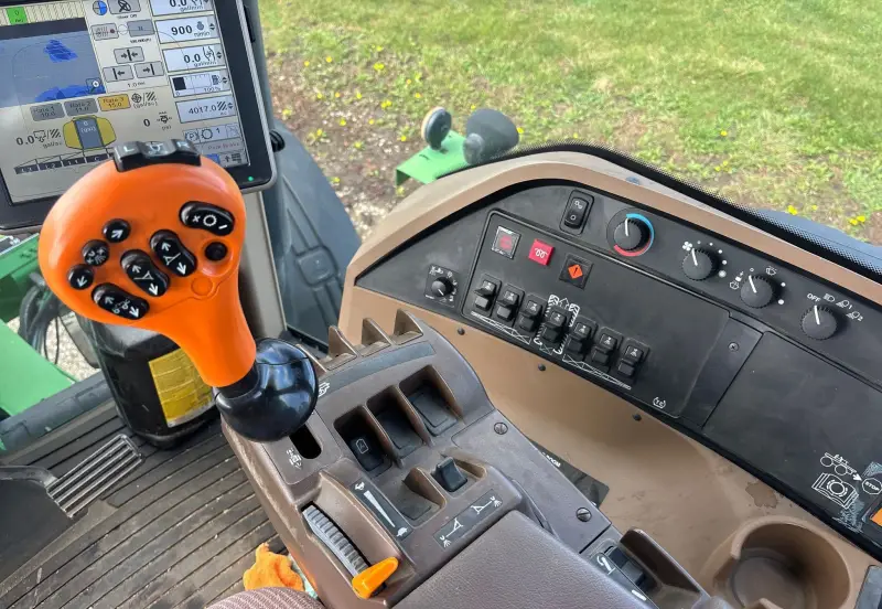 2011 John Deere 4730 photo 39