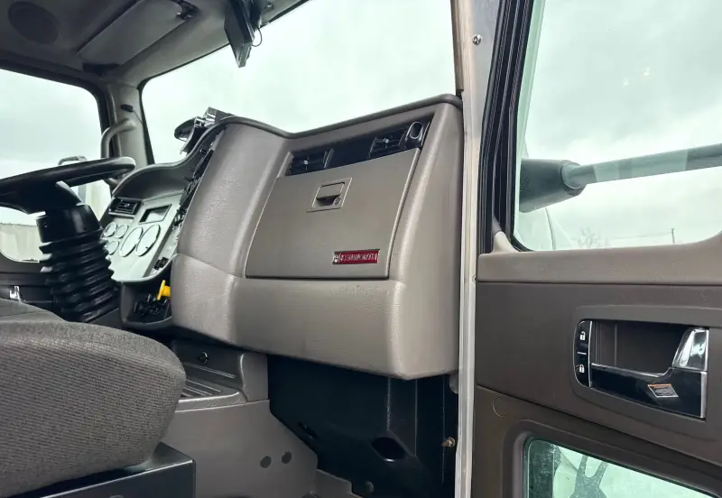 2015 Kenworth T370 photo 84