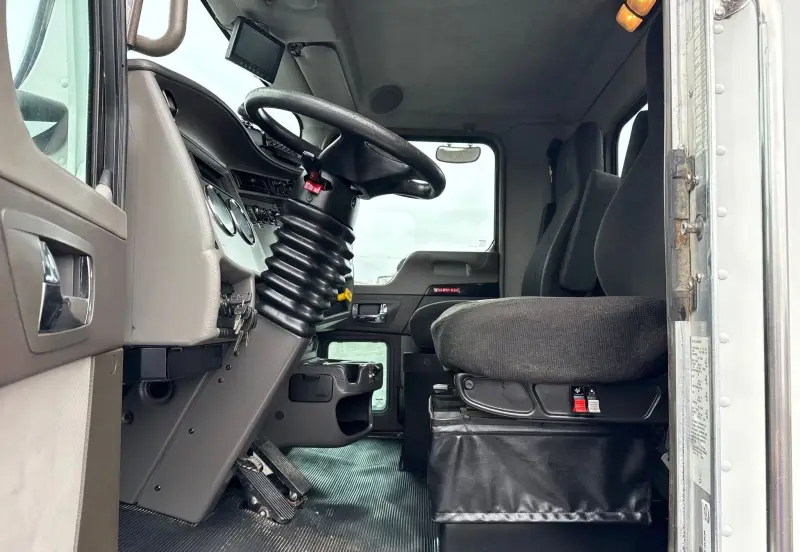 2015 Kenworth T370 photo 62