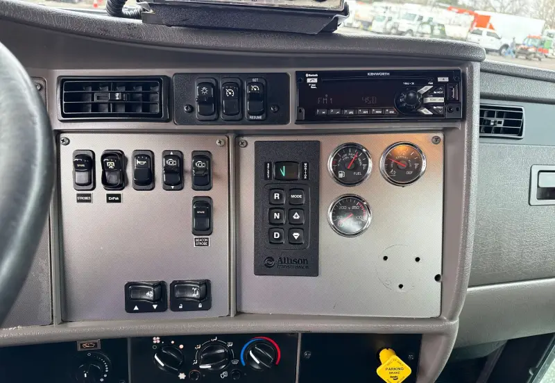 2015 Kenworth T370 photo 74