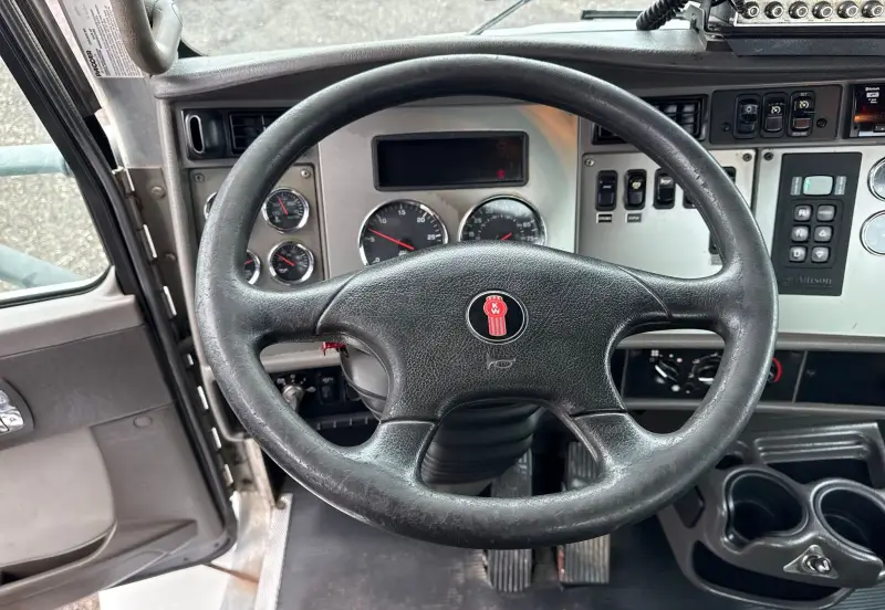 2015 Kenworth T370 photo 69