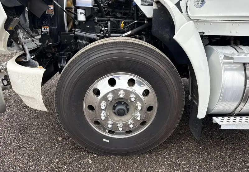 2015 Kenworth T370 photo 104