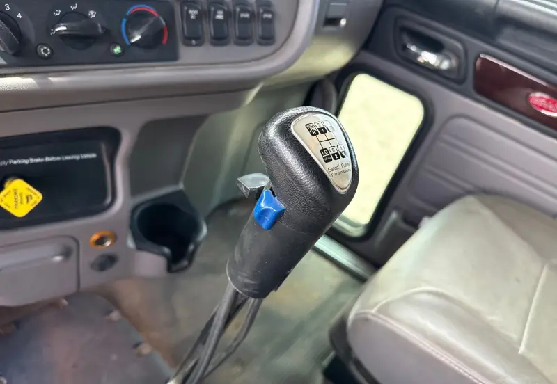 2016 Peterbilt 365 photo 63