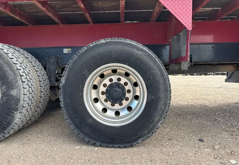 2016 Peterbilt 365 photo 96