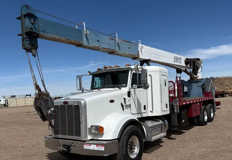 2016 Peterbilt 365 photo 1