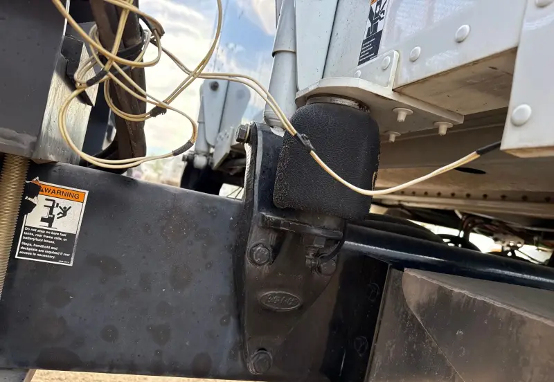 2016 Peterbilt 365 photo 11