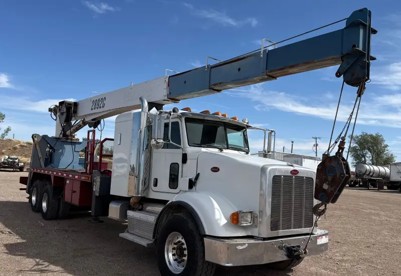 2016 Peterbilt 365 photo 3