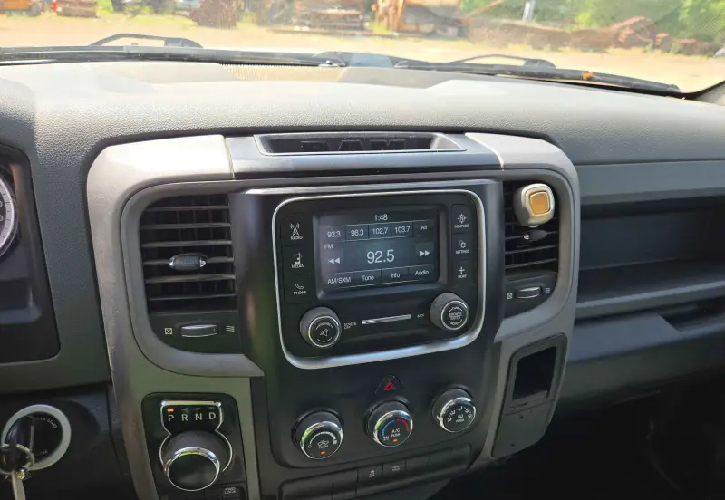 2017 RAM 1500 photo 33