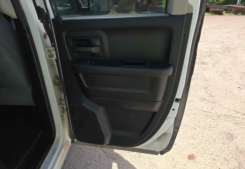 2017 RAM 1500 photo 46