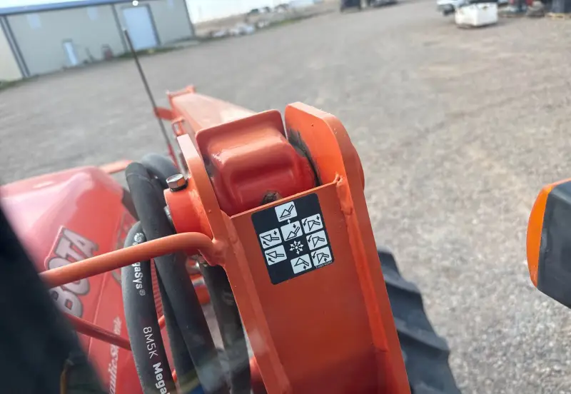 2012 Kubota M8560 photo 40