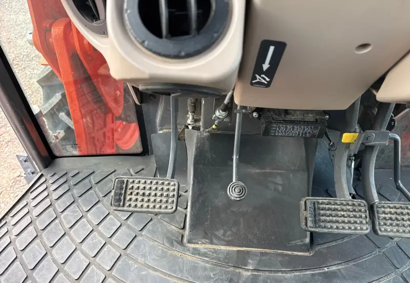 2012 Kubota M8560 photo 42