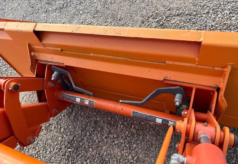 2012 Kubota M8560 photo 18
