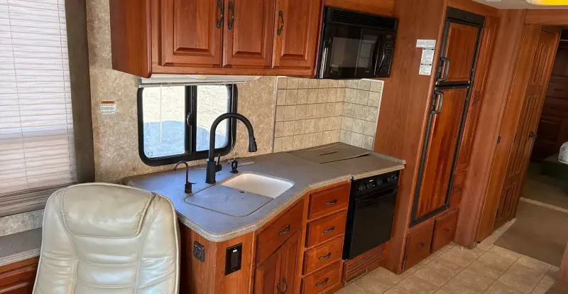 2005 Coachman Encore 380DS photo 77