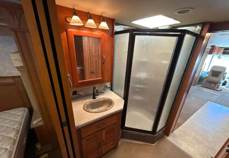 2005 Coachman Encore 380DS photo 90
