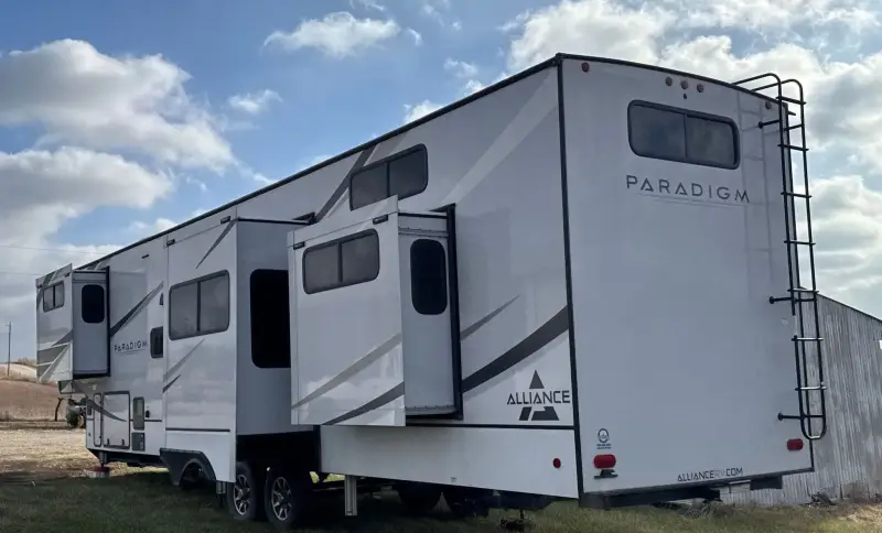 2023 Alliance Rv Paradigm photo 6