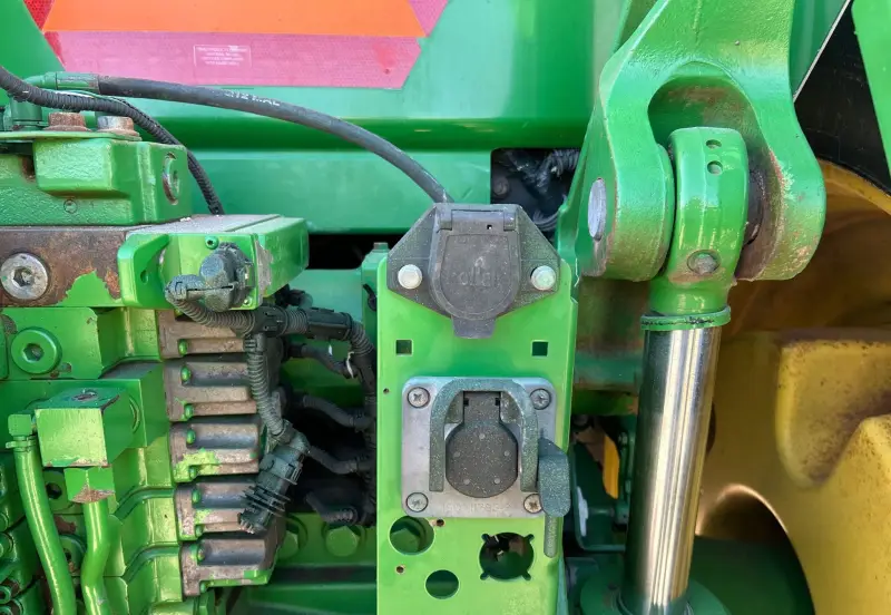 2012 John Deere 8310R photo 16