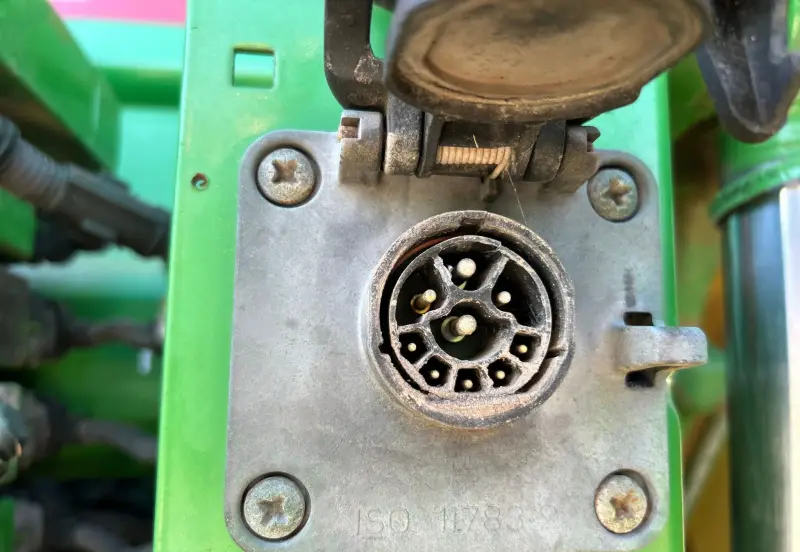 2012 John Deere 8310R photo 17