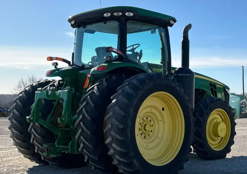 2012 John Deere 8310R photo 5