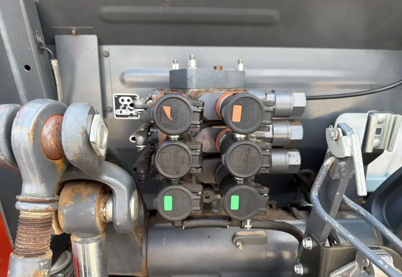 2013 Kubota M135GX photo 19
