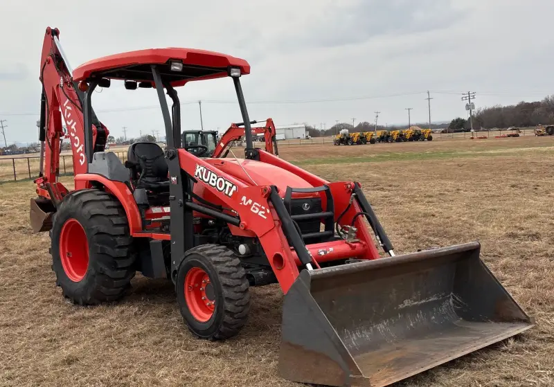 2021 Kubota M62 photo 3