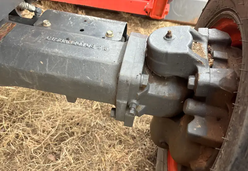 2021 Kubota M62 photo 25