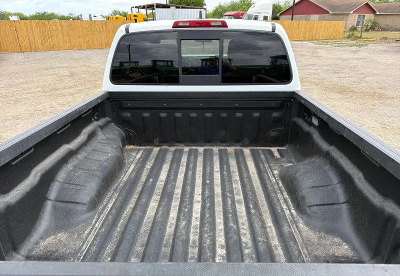2022 Nissan Frontier photo 27