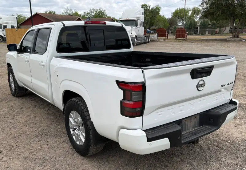 2022 Nissan Frontier photo 8