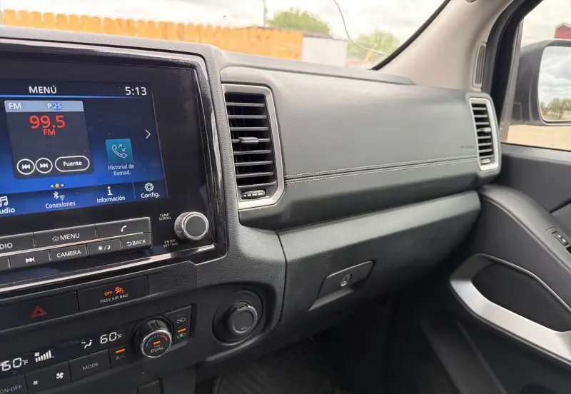 2022 Nissan Frontier photo 45