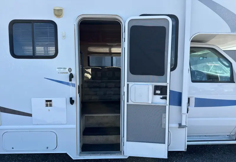 2008 Ford E450 Super Duty photo 64