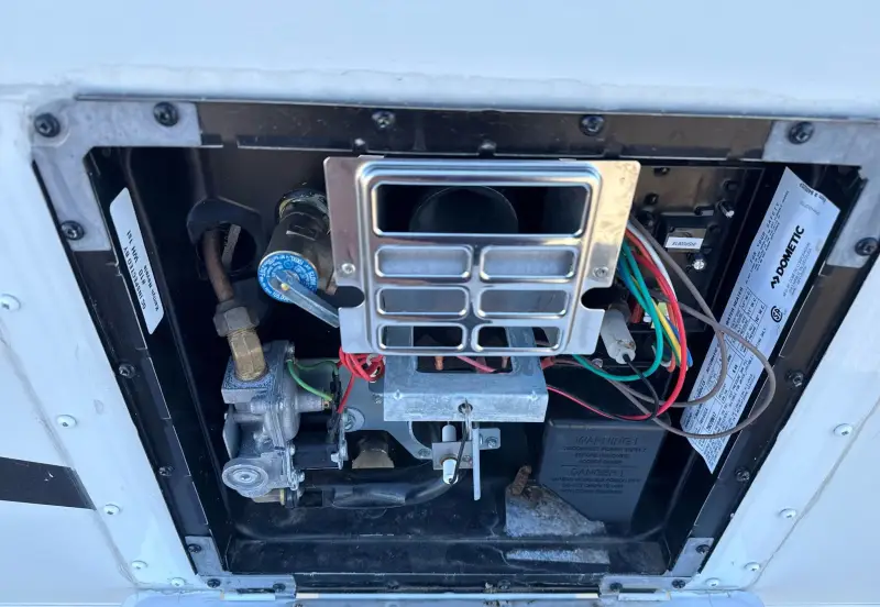 2008 Ford E450 Super Duty photo 25